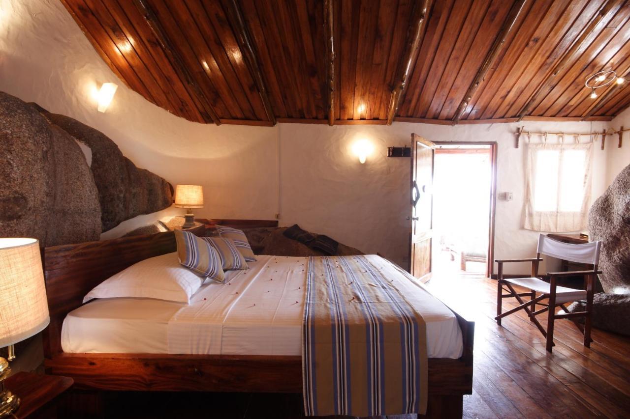 Chauve Souris Relais Hotel Anse Volbert Village Exterior foto